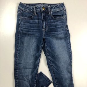 High-waisted American Eagle Super-skinny jeggings